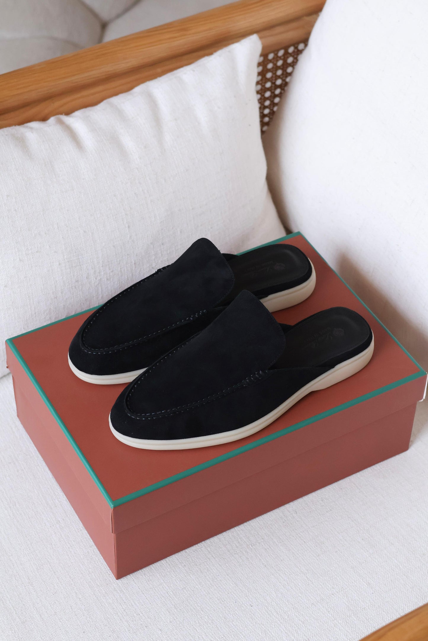SLIPPERS FOR MEN